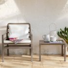 Nardi Aria galambszürke kültéri karosszék fehér párnákkal